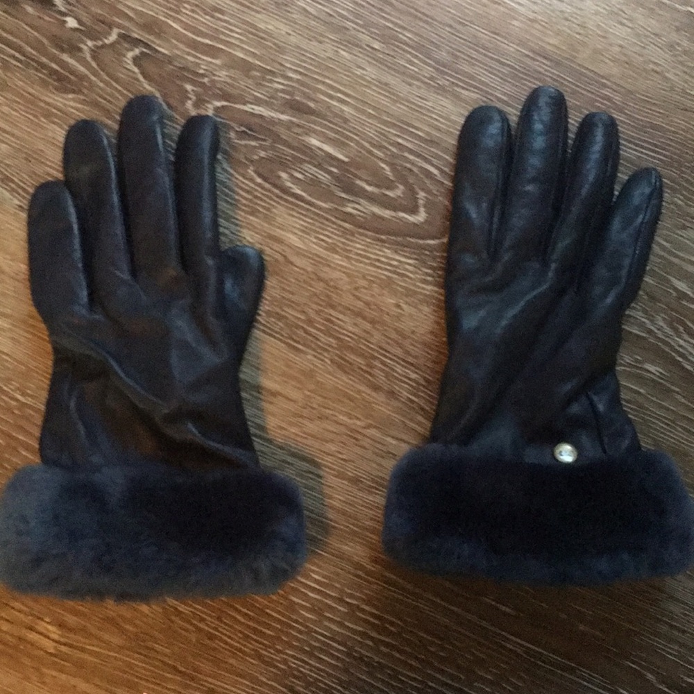 Ugg leather gloves, women’s, worn once